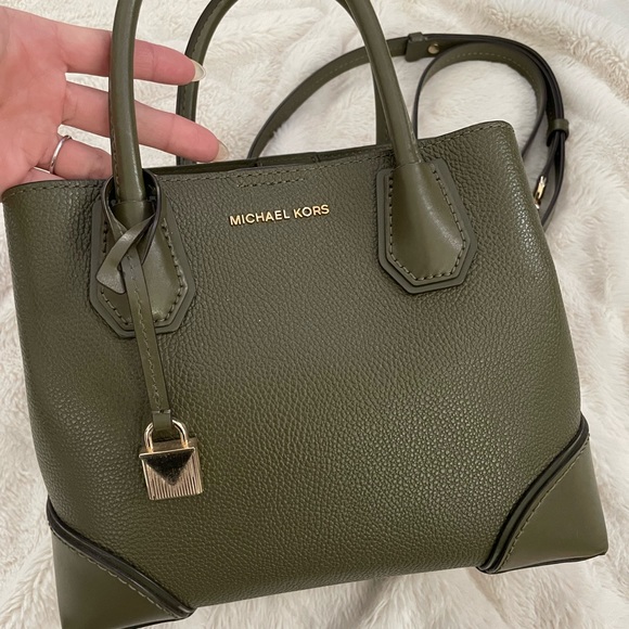 Michael Kors bag - Picture 3 of 7